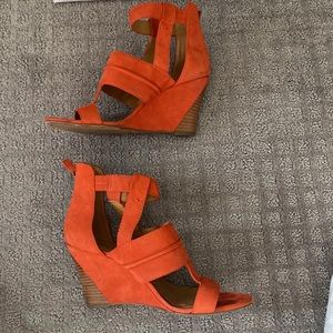 Nine west burnt orange suede sandals